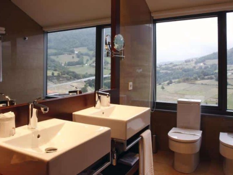 TINEO-1
